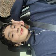 Docente de pintura al óleo con años de experiencia y formación en Artes Visuales